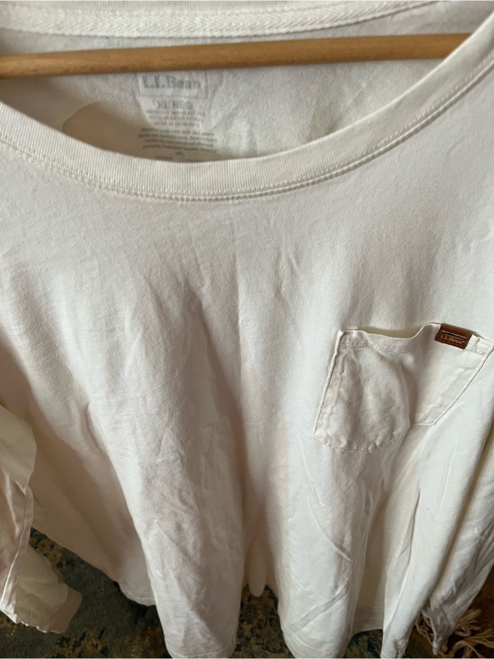L.L Bean XL gently loved Cream Graphic Sunset Forest Tee - Picture 2 of 16